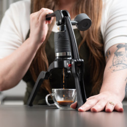 Flair 2GO Fekete alapon | Flair espresso